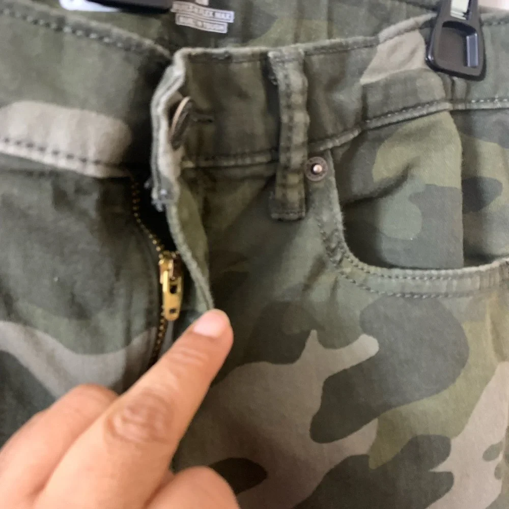 Old Navy boys Green Camouflage Pants
